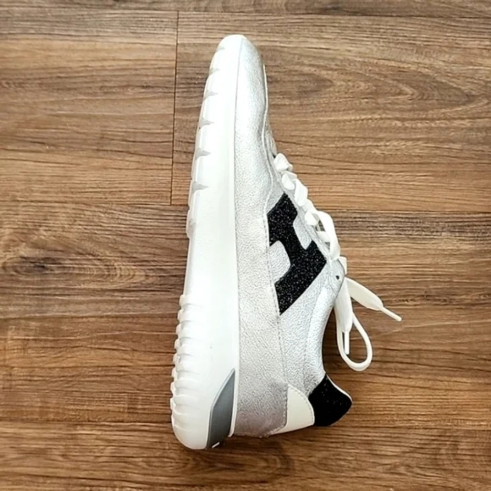 Hogan Sneakers - Picture 7 of 10